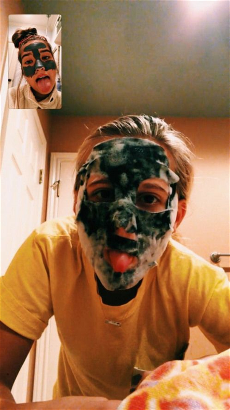 Goofy Face Mask Couple Goals You Dream To Have; Relationship; Lovely Couple; Relationship Goal; Romantic Relationship Goal; Love Goal; Dream Couple; Couple Goal; Couple Messages; Sweet Messages; Boyfriend Goal; Girlfriend Goal; Boyfriend; Girlfriend; Teenageer Couples; Teenager Couple Goals; Couple In Hoodies; Hoodie; Hoodie Couple; Face Mask Couple; Face Mask Couple Goals;