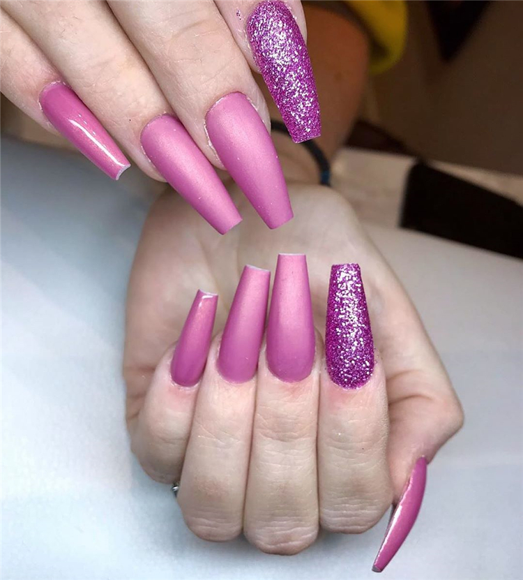 Stylish And Coolest Coffin Nail Designs To Start Your Wonderful Year 2020; Stylish Winter Nails; Coffin Nail; Coffin Nail Designs; Acrylic Coffin Nail Designs; Winter Acrylic Coffin Nail; Holiday Nails; Christmas Nails; #winternail #wintercoffinnails #coffinnail #acryliccoffinnails #christmasnails #nails #naildesign