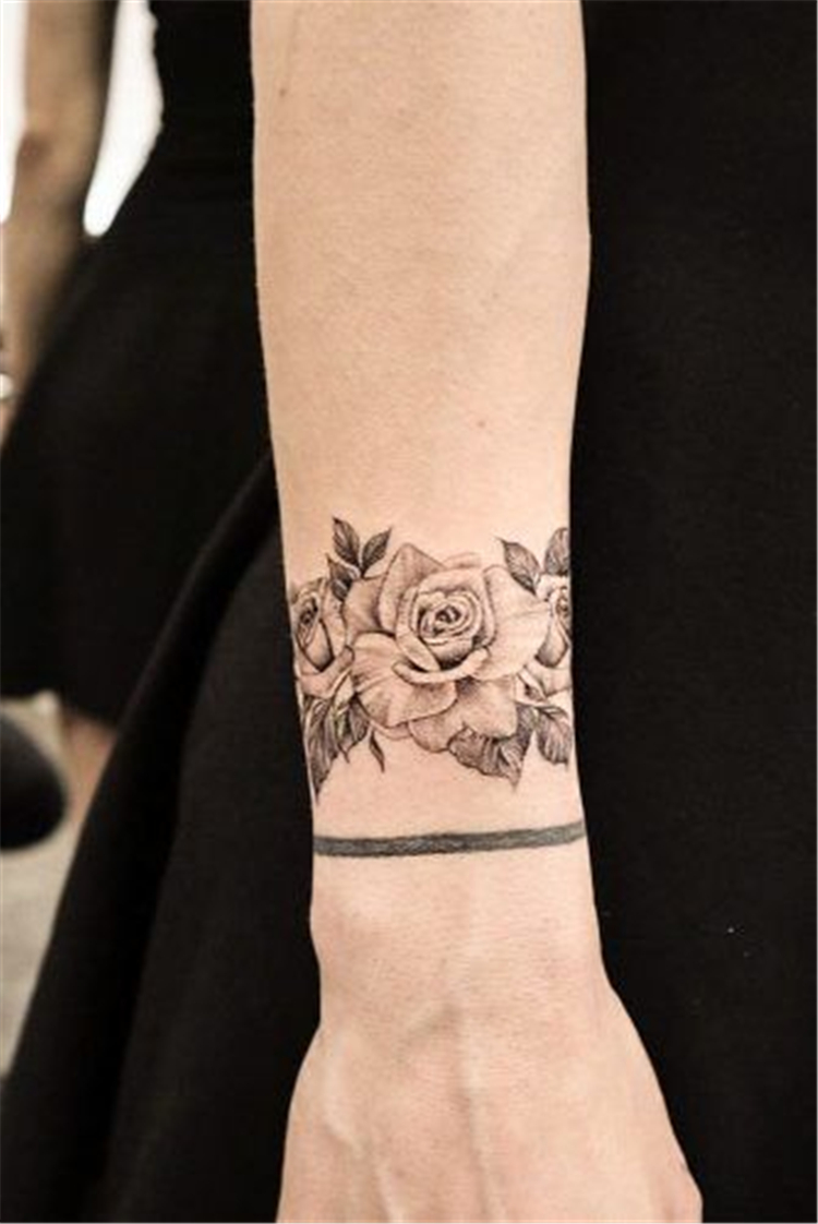Meaningful Wrist Bracelet Floral Tattoo Designs You Would Love To Have; Floral Tattoo; Bracelet Floral Tattoo; Tattoo Designs; Tattoo Ideas; Flower Tattoo; Rose Tattoo; Small Floral Tattoo; #tattoo #tattooideas #floraltattoo #flowertattoo #rosetattoo #rose #chictattoo