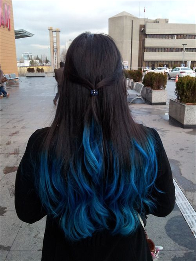 Bold And Pretty Blue Ombre Hair Color And Hairstyles You Must Try; Ombre Hair; Ombre Hair Color; Blue Ombre Hair; Hairstyle; Ombre Hairstyles; Blue Ombre Hairstyles; #ombrehair #ombrehairstyle #blueombre #blueombrehaircolor #bluehaircolor #ombre #blueombrehaircolor #haircolor