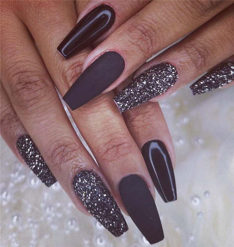 Stylish And Coolest Coffin Nail Designs To Start Your Wonderful Year 2020; Stylish Winter Nails; Coffin Nail; Coffin Nail Designs; Acrylic Coffin Nail Designs; Winter Acrylic Coffin Nail; Holiday Nails; Christmas Nails; #winternail #wintercoffinnails #coffinnail #acryliccoffinnails #christmasnails #nails #naildesign