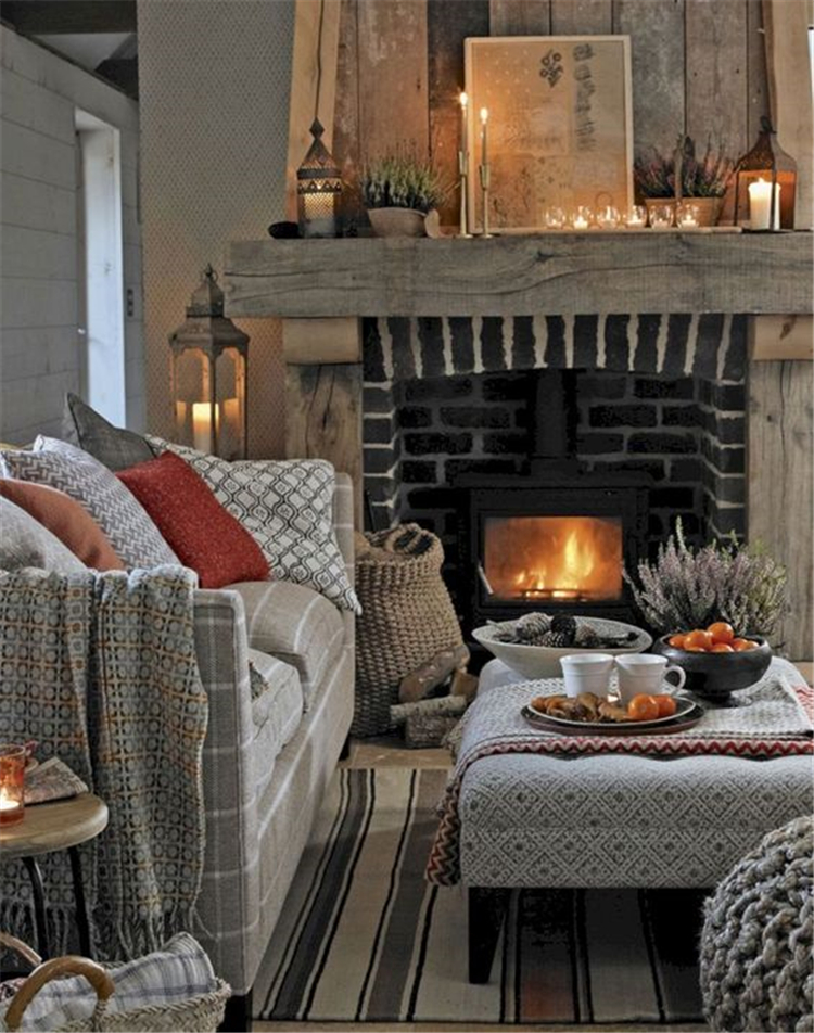 Cozy And Comfy Winter Living Room Decoration Ideas You Should Try; Winter Living Room; Living Room Decoration; Living Room; Winter Living Room Decoration Ideas; #homedecor #homedesign #winterlivingroom #livingroom #roomdecor