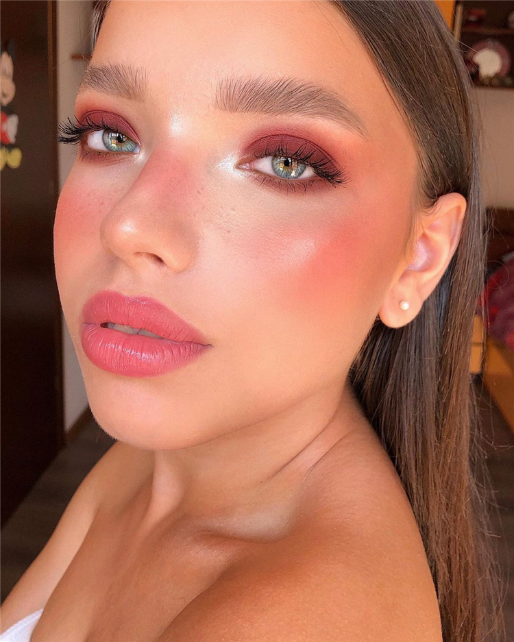 Pretty And Fresh Makup Looks For You To Start Your Year 2020; ; Sexy Makeup; Makeup Looks; Fresh Makeup Looks; Pink Eye Makeups; Color Eye Shadows; Long Eyelashes; Curl Eyelashes; Thick Eyelashes; #makeup #makeuplooks # freshmakeup #prettymakeup