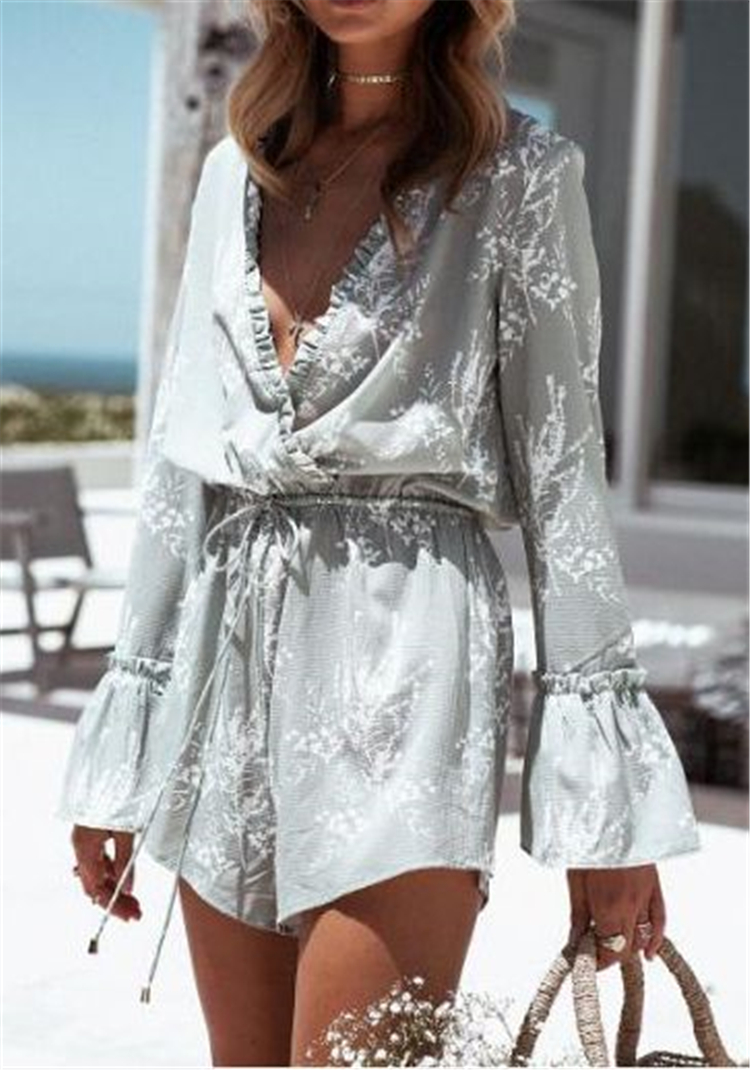 Gorgeous Beach Outfits On a Tropical Island For Your Winter Holiday; Beach Outfits; Outfits; Tropical Outfits; Islands Outfits; Tropical Island Outfits; Winter Holiday Desitination; Bohemian Dress; Hot Pants; Beach; #beachoutfits #tropicaloutfits #islandoutfits #outfits #summeroutfits