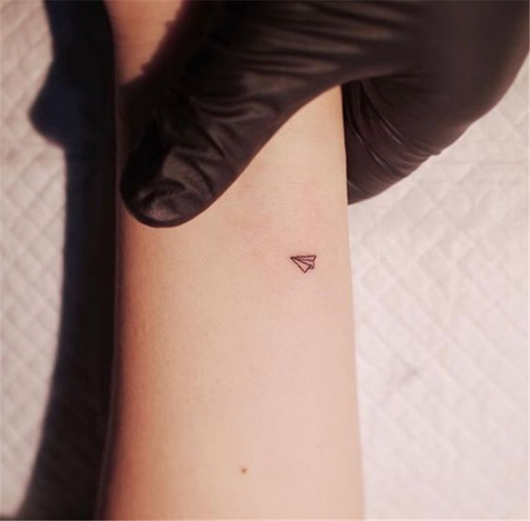 Tiny Yet Gorgeous Meaningful Tattoo Designs You Must Try; Tiny Tattoo; Gorgeous Tattoo; Meaningful Tattoo; Small Tattoo; Cute Tattoo; Tiny Meaningful Tattoo; Tattoo Design; Tattoo; #Tattoo #Meaningfultattoo #tinytattoo #smalltattoo #wordstattoo