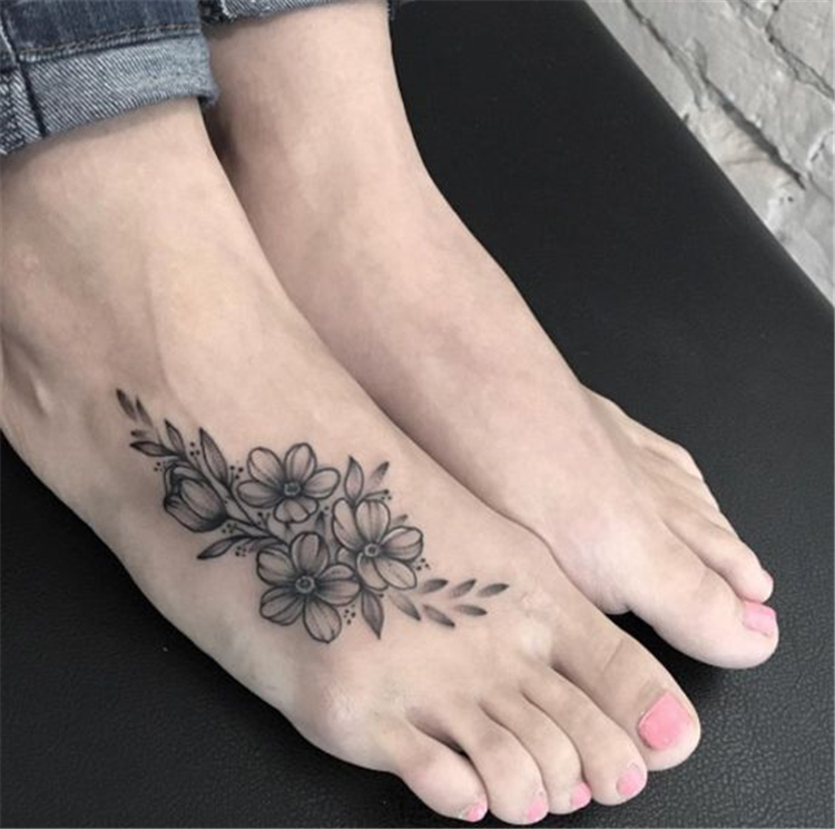 Stunning Foot Tattoo Designs To Conquer Your Heart; Tattoos On Foot ; Simple Tattoo; Flower Tattoos; Beautiful Tattoos; Sex foot Tattoos, Body Painting; Tattoo designs;