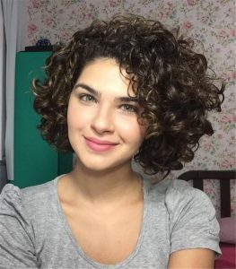 45 Chic Short Curly Hairstyles To Make You Look Cool - Cute Hostess For ...