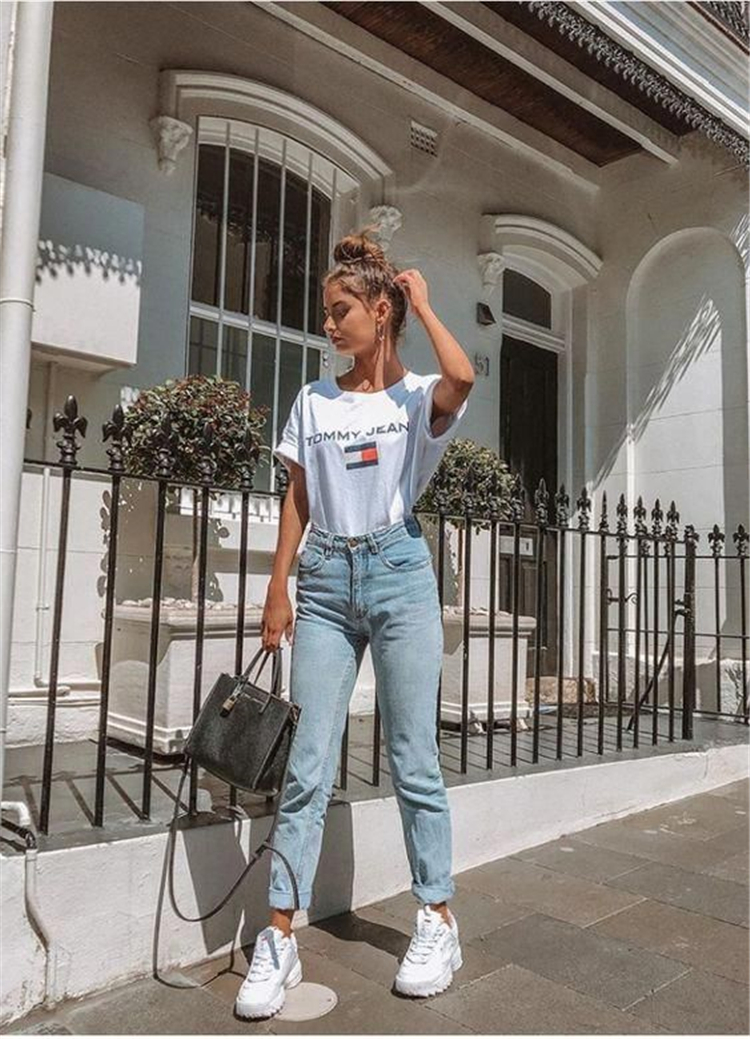 Chic And Casual Back To School Outfit Ideas For This Summer; Back To School Outfit; School Outfit; Teen Outfits; Teen Back To School Outfit; Chic Outfits; Casual Outfits; School Outfit Ideas; Summer Back To School Outfits;