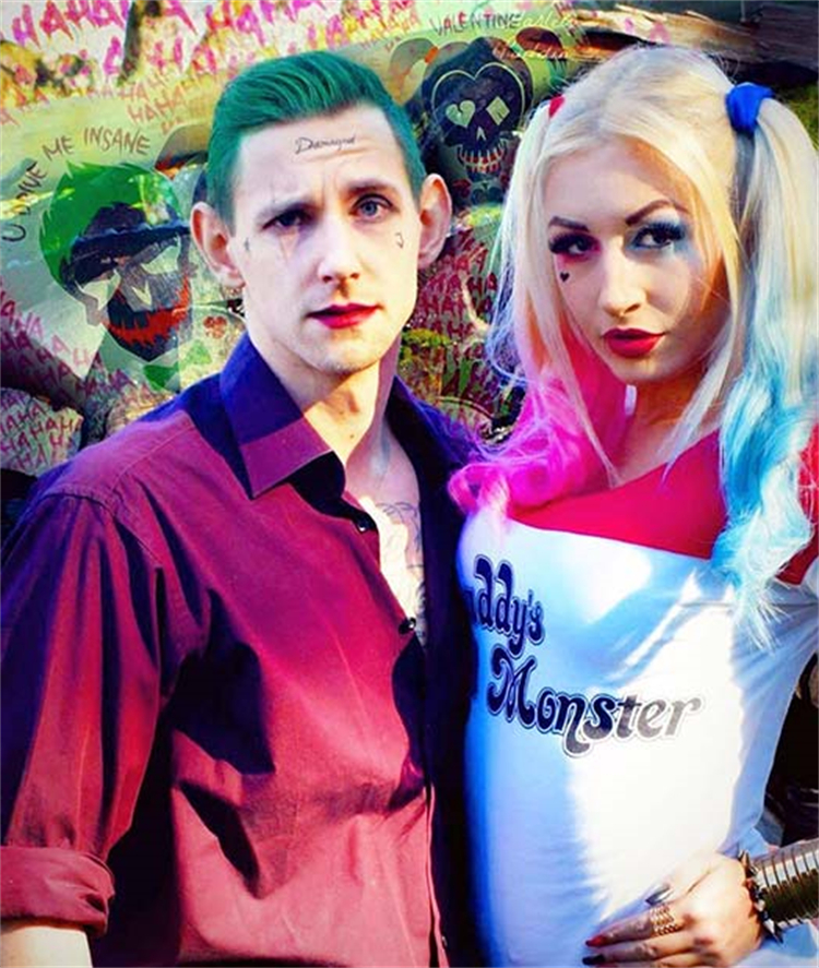 Adorable Couple Goal Texts To Make You Wanna Fall In Love; Halloween Costumes; Halloween; Halloween Costumes Ideas; Clown Halloween Costumes; Ghost Halloween Costumes; Bunny Halloween Costumes; Dead Braid Halloween Costumes; #halloween #halloweencostumes #halloweendesign #clowncostumes #bunnycostumes #deadbraidcostumes #couplehalloweencostumes #couplecostumes