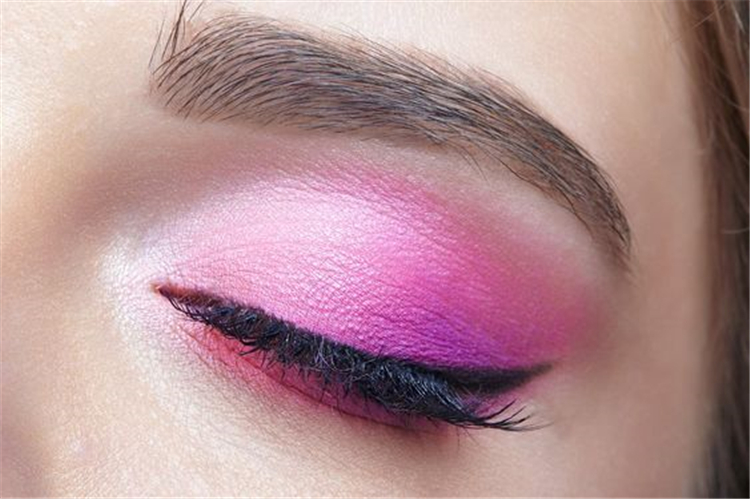 Spring,Vitality ,Cute ,Makeup,pink ,pink eye shadow,sexy red lip makeup,pink blush makeup